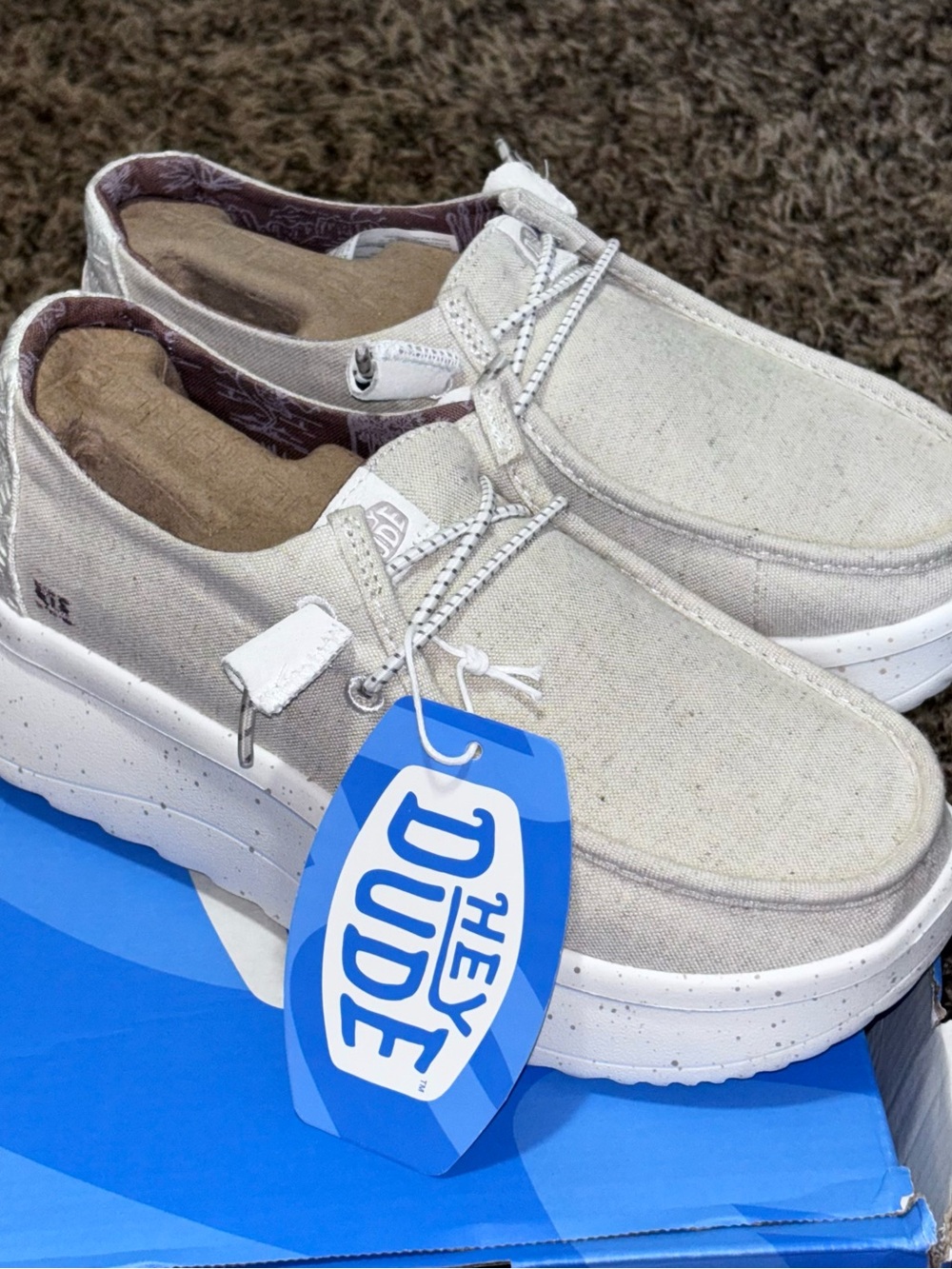 Hey Dude Wendy Peak Chambray Slip-On Cream Platform Women's Size 6 Shoes